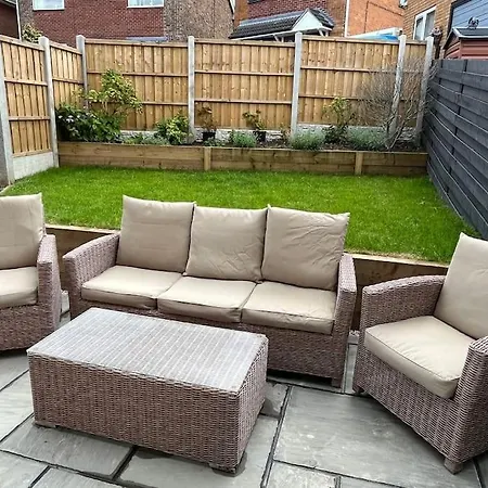 Blissful Barrys Villa Chesterfield Exterior photo